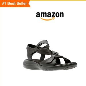 BRAND NEW Clark’s Size 11W Black Sandals